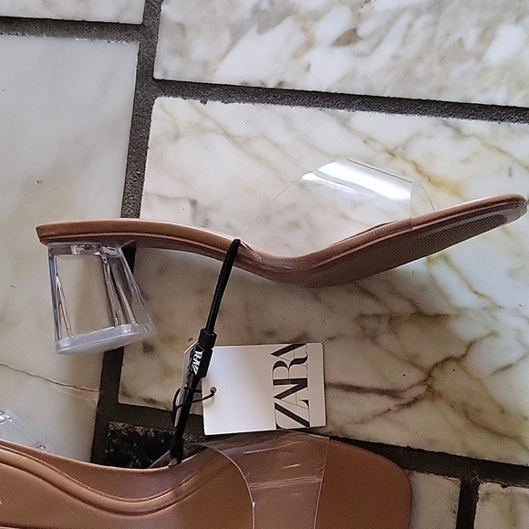 ZARA - Picture 2 of 6